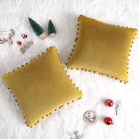 Garvee Christmas Boho Velvet Pillow Covers con pompon per divano e camera da letto, set da 2, rosso, velluto 330 g/m²