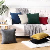 Garvee Christmas Boho Velvet Pillow Covers con pompon per divano e camera da letto, set da 2, rosso, velluto 330 g/m²