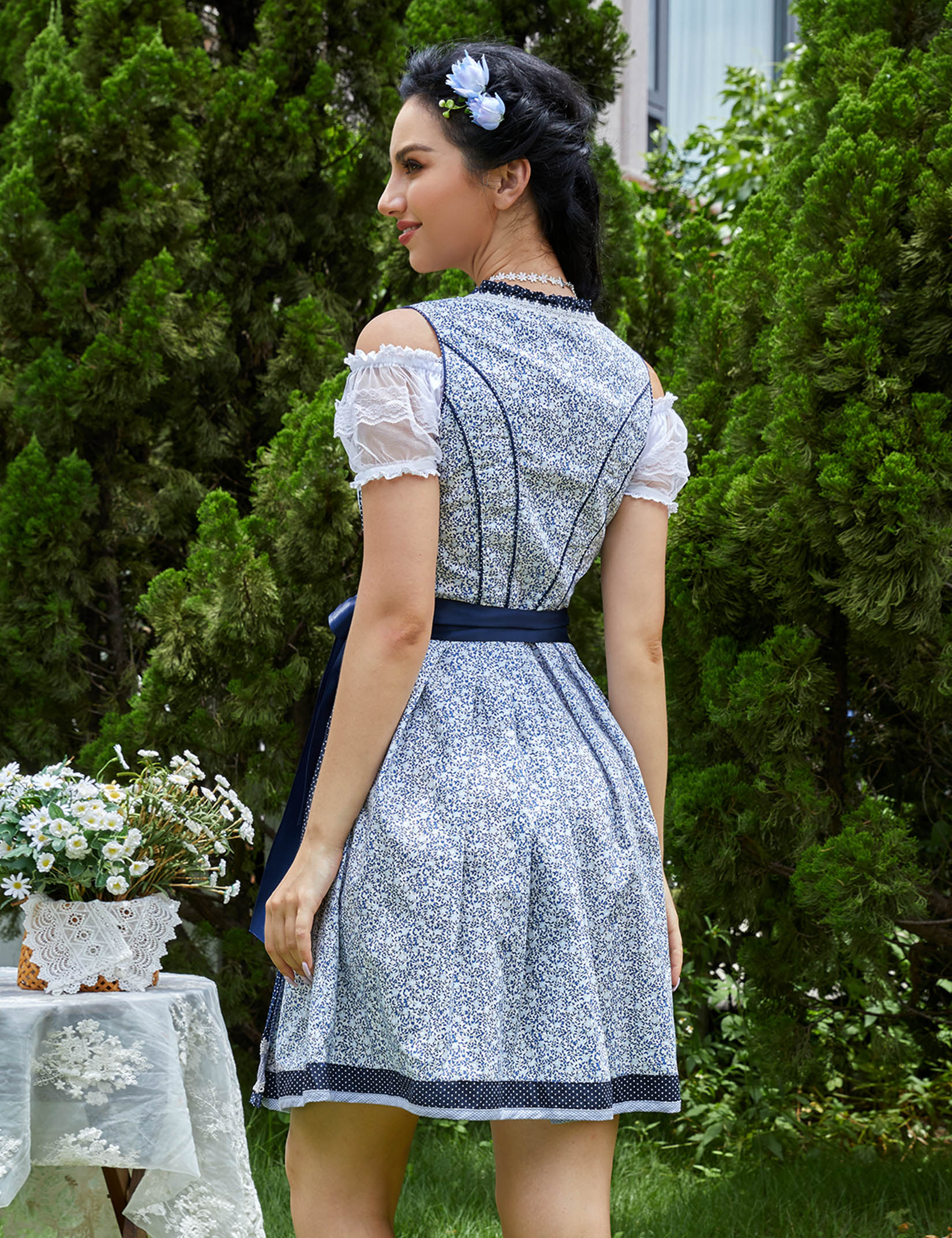 Garvee - Completo Dirndl bavarese per l'Oktoberfest da donna: camicetta e grembiule Dirndl - Abito Dirndl 3 pezzi, camicetta a maniche corte, abbigliamento bavarese, fiori 07 34