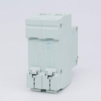 Interruttore magnetotermico CC Garvee 2P32A per impianti solari, elevata sicurezza, materiale robusto, impianti fotovoltaici, affidabile, facile da installare