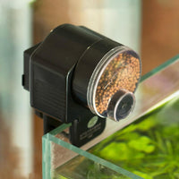 Garvee Dispenser Automatico per Pesci Acquario, Alimentatore Regolabile con 2 Modalità Temporizzate, Batteria, Coperchio Antiumidità, Adatto a Vetri fino a 2.5"