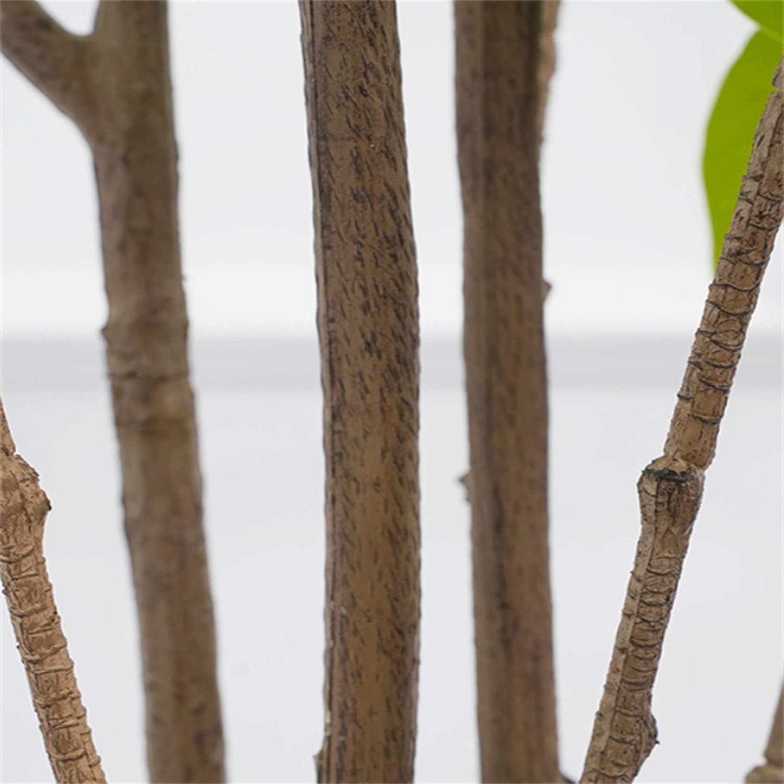 Albero artificiale fiorito Garvee da 5 piedi con fiori rosa, in plastica e cemento, stabile per decorazioni interne ed esterne