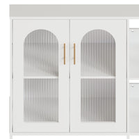 Credenza Garvee Buffet con ante in vetro, ripiani regolabili, MDF 3C, vetro, maniglie in metallo, bianco moderno, per soggiorno e sala da pranzo