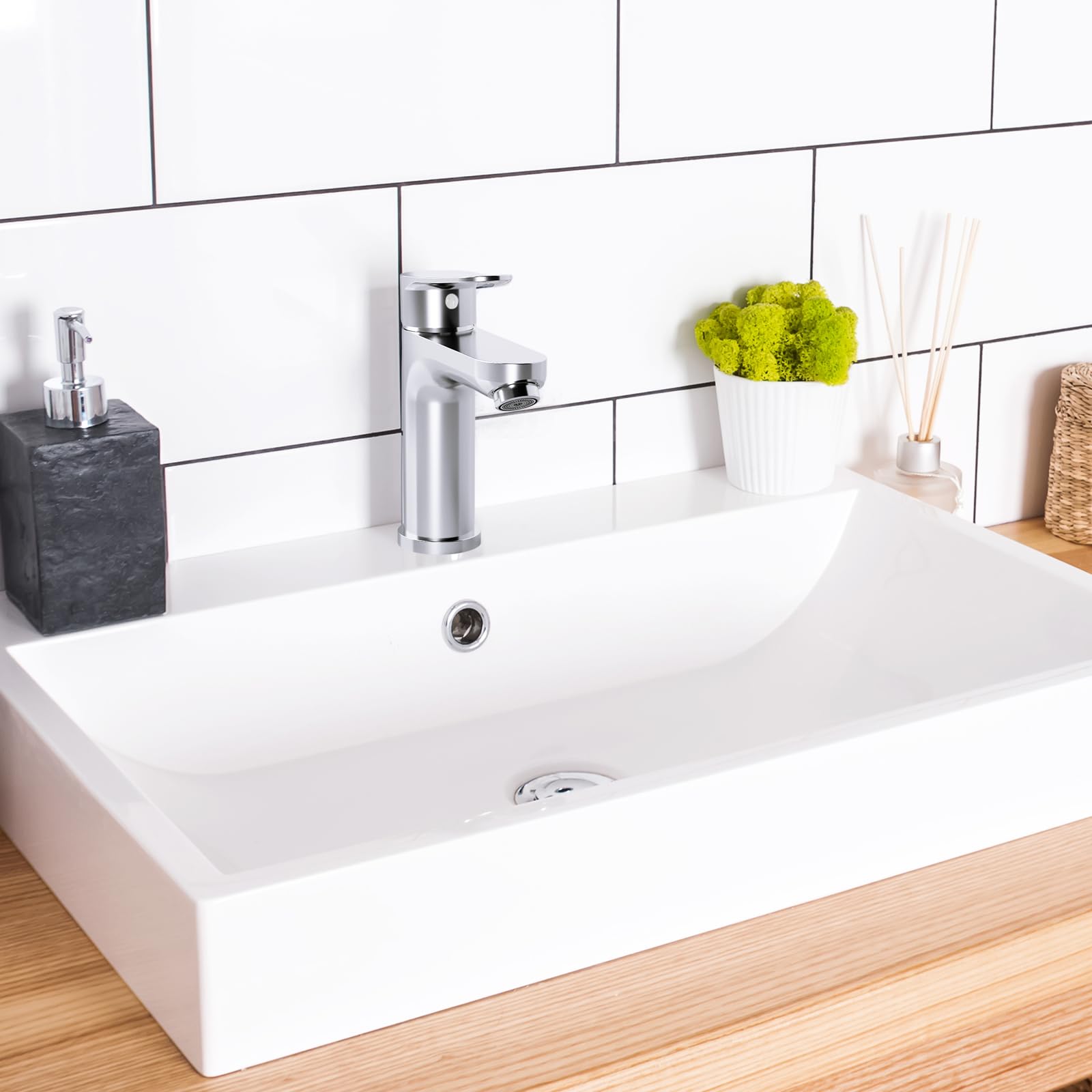 Miscelatore per rubinetto da bagno Garvee, altezza beccuccio 128 mm, finitura cromata, risparmio idrico per bagni moderni e servizi igienici per gli ospiti