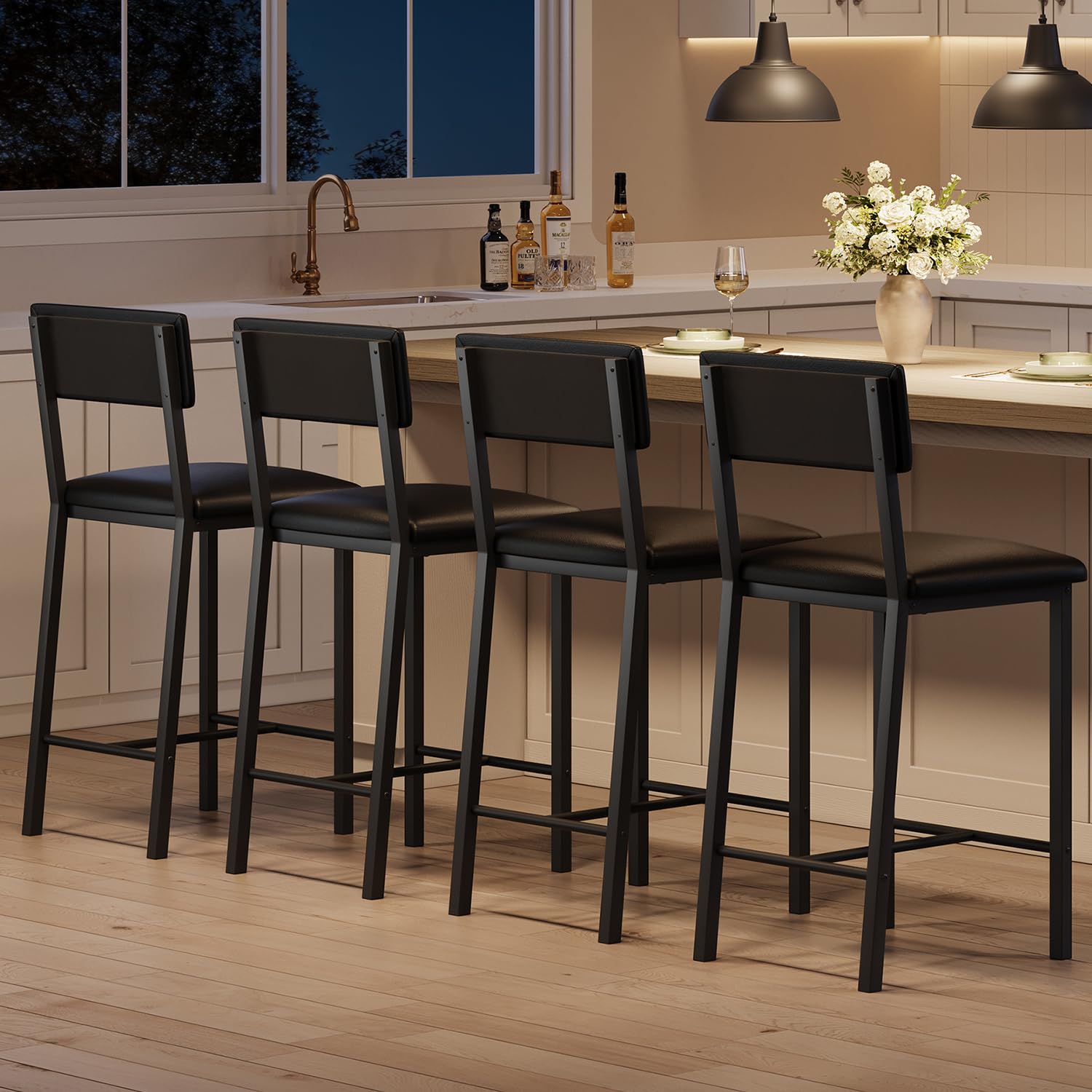 Set di 4 sgabelli da bar Garvee, in similpelle, ergonomici e stabili, per cucina e bar, 25 pollici, nero