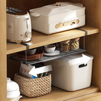 Mensola sottobanco regolabile Garvee con base antiscivolo, griglia metallica, clip a cuneo, organizer da cucina, bianco