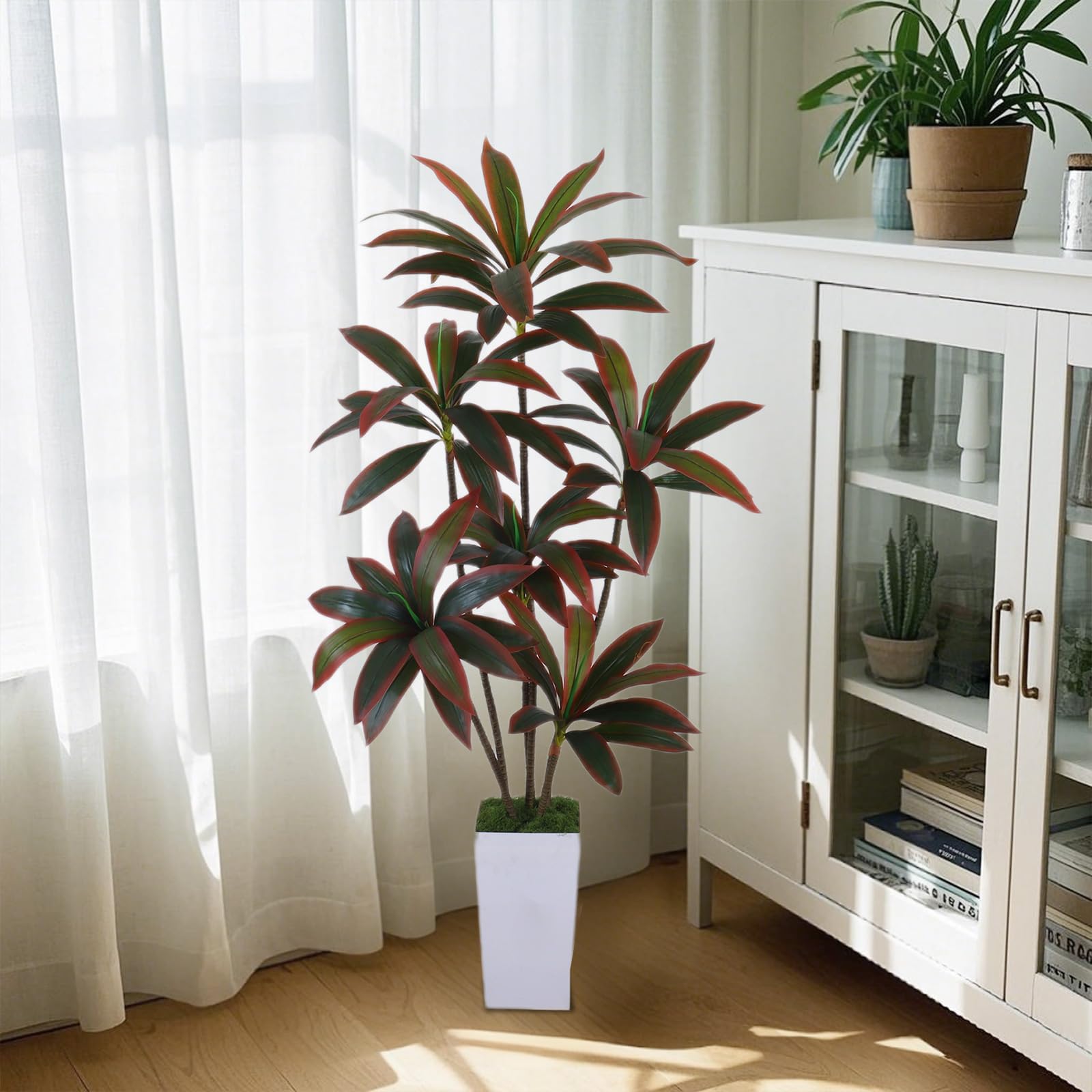 Pianta artificiale di Dracena Garvee da 5 piedi con vaso conico bianco per decorazione d'interni, facile da curare, design flessibile