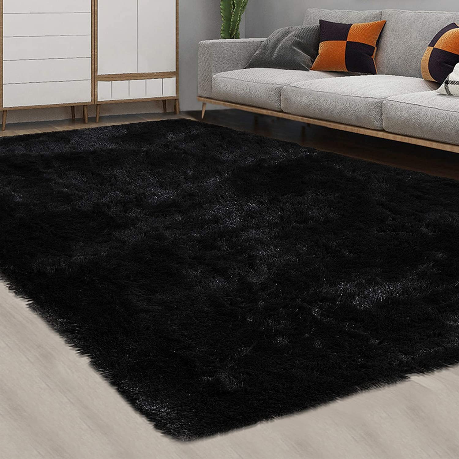 Tappeto Garvee Fluffy da 4 cm in morbido poliestere nero per soggiorno e cameretta dei bambini, extra morbido e antiscivolo
