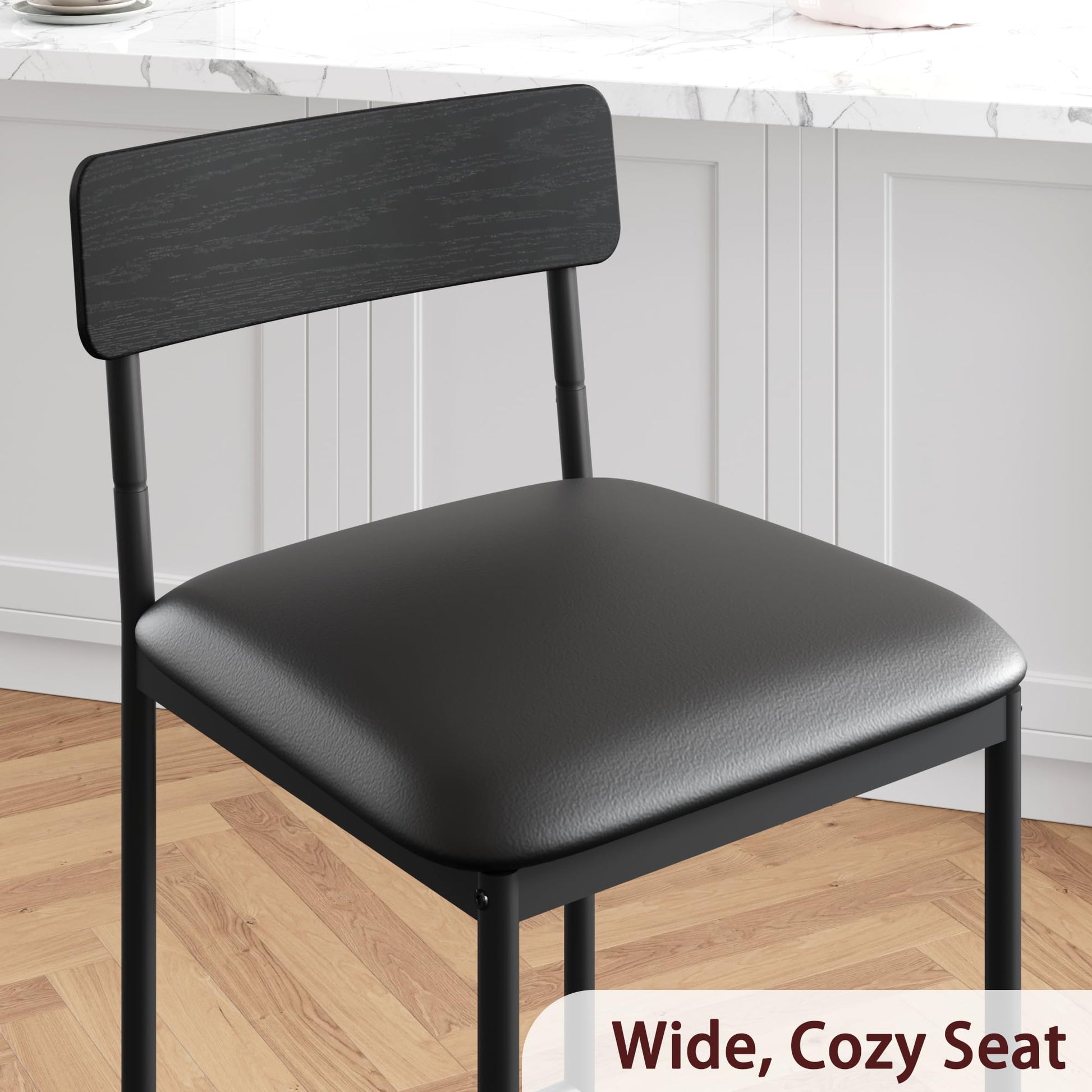 Set 4 sgabelli da bar Garvee con rivestimento in PU, poggiapiedi, ergonomici per cucina e appartamento, 37.4" H, nero rustico