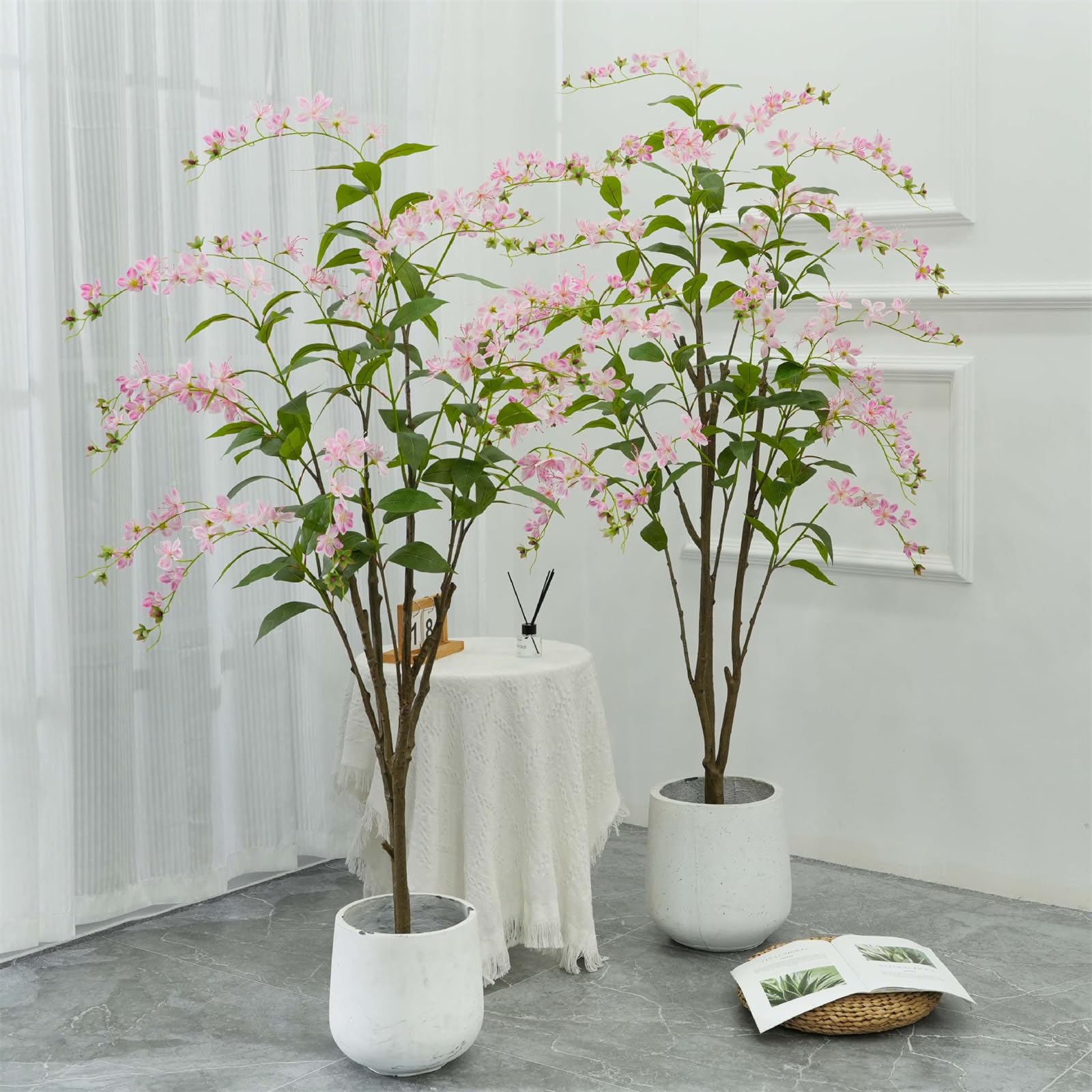 Albero artificiale fiorito Garvee da 5 piedi con fiori rosa, in plastica e cemento, stabile per decorazioni interne ed esterne