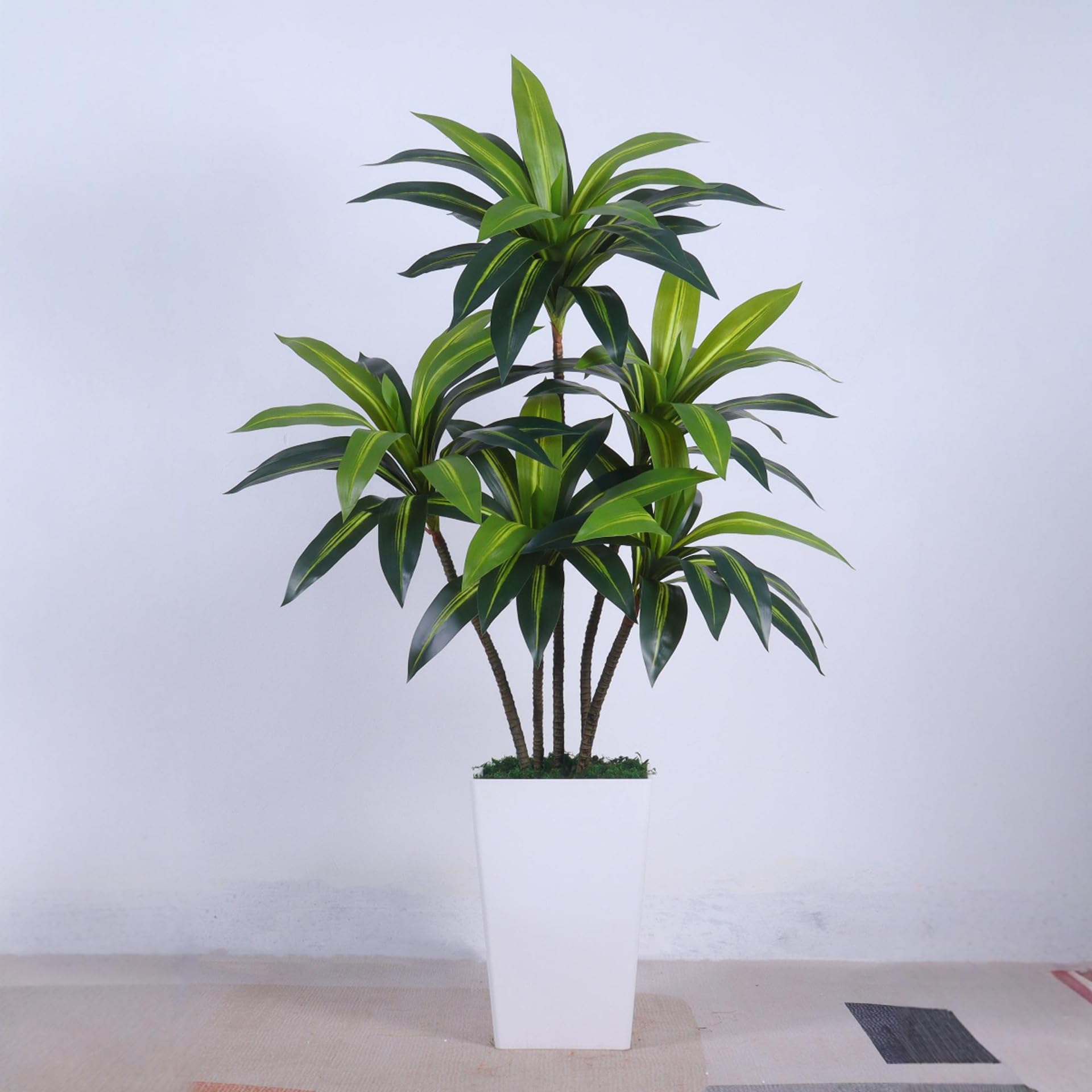 GARVEE Pianta artificiale di dracena, pianta tropicale artificiale alta 150 cm in vaso bianco con rami e foglie regolabili, grande pianta artificiale di dracena per soggiorno, ufficio domestico, balcone, verde