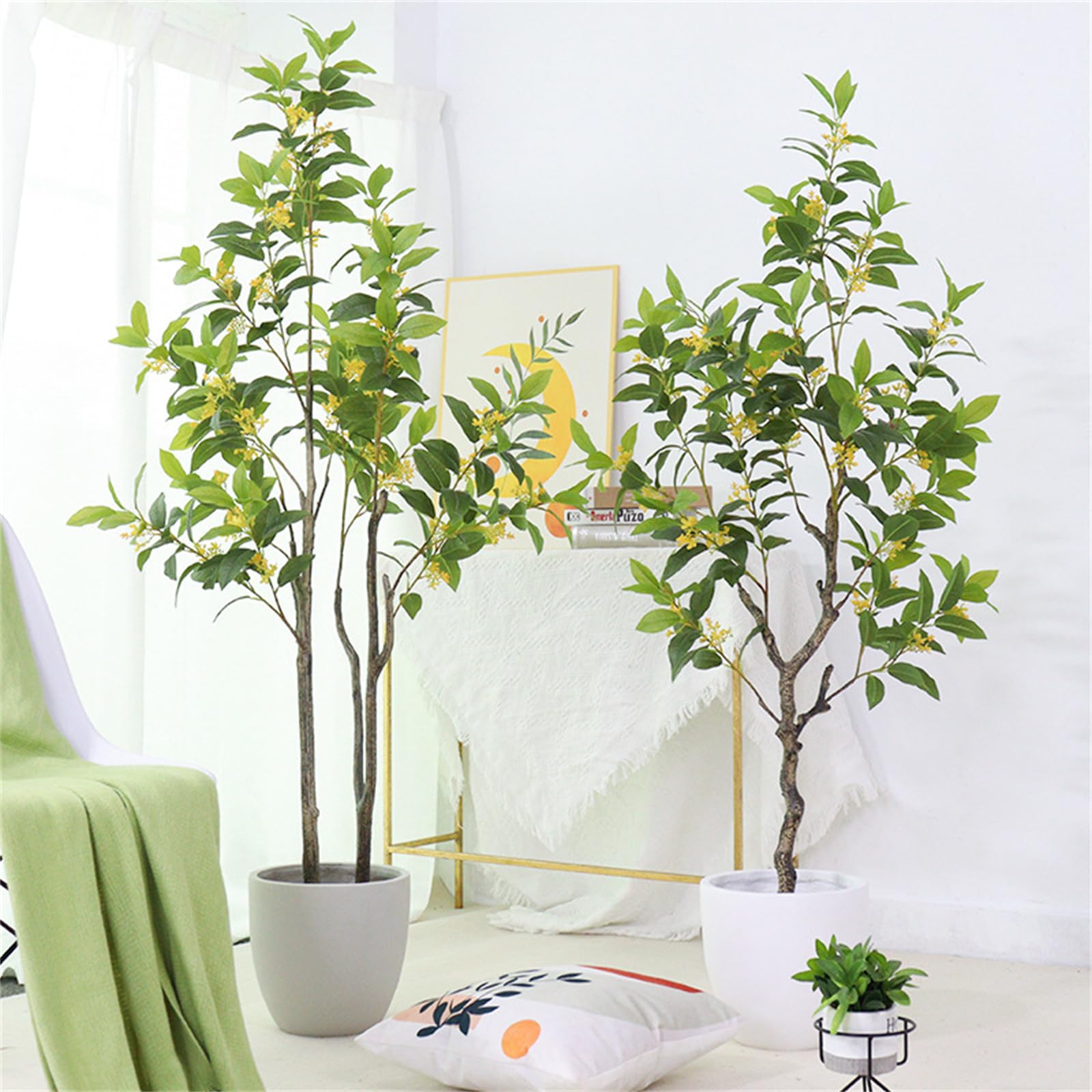 Albero di osmanto artificiale Garvee da 1,4 m con foglie e fiori realistici, rami regolabili, materiale PU, non richiede manutenzione, per uso interno ed esterno, verde