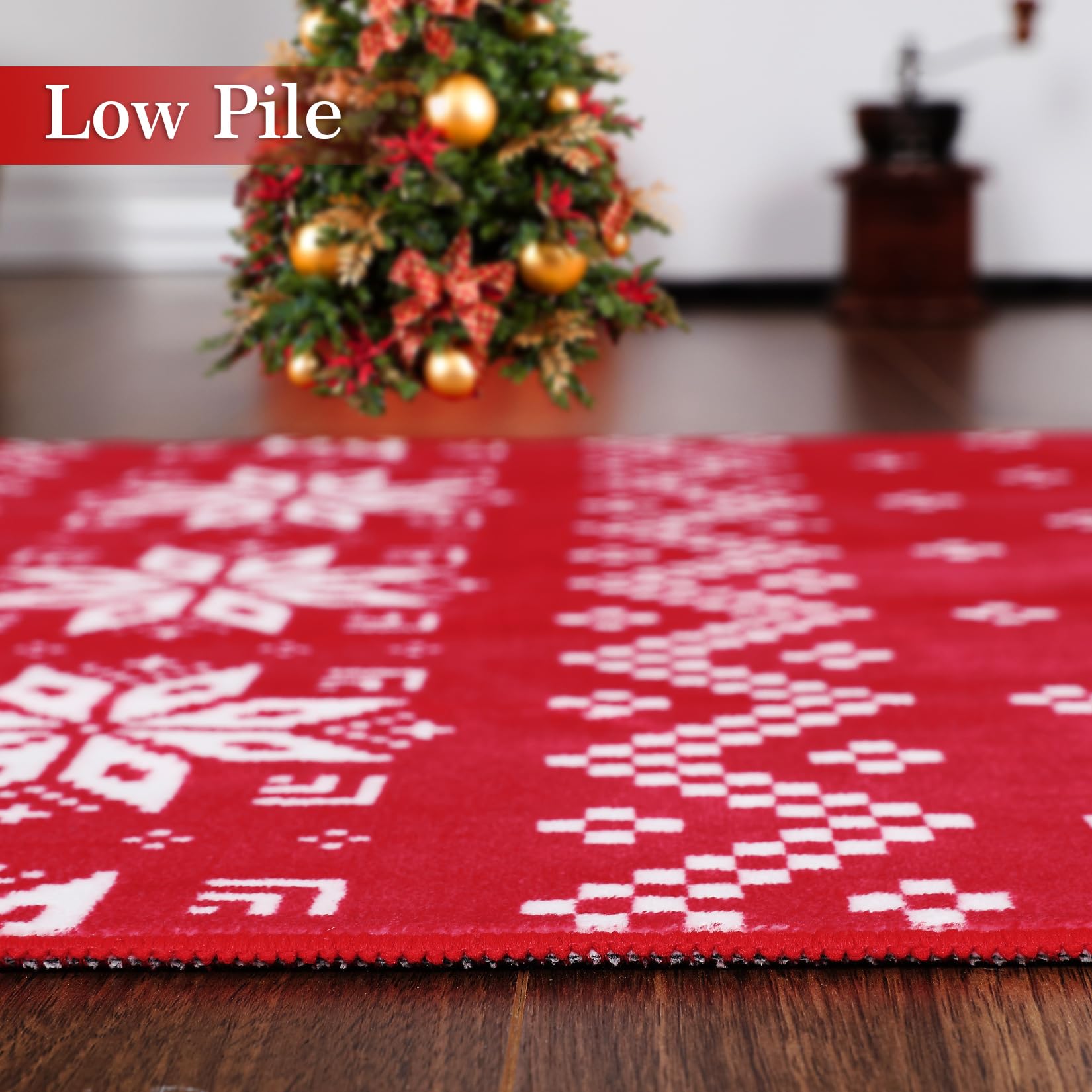 Garvee Tappeto Natalizio Rosso con Fiocchi di Neve e Albero di Natale, Antiscivolo, Lavabile, Ultra Sottile in Poliestere per Soggiorno e Camera da Letto