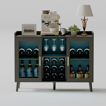 Mobile bar per vini indipendente Garvee con portabottiglie e illuminazione a LED per soggiorno e sala da pranzo, ripiano in legno e vetro da 47,2 pollici