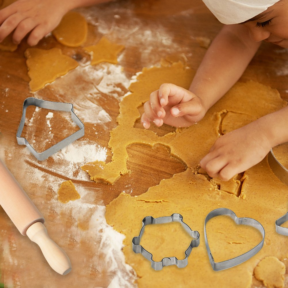 Garvee Set da cucina e pasticceria per bambini da 11 persone con grembiule regolabile, cappello da chef, accessori senza BPA per bambini del ruolo e feste di compleanno, cotone lavabile