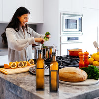 Dispenser per olio d'oliva Garvee da 17 once in vetro ambrato con versatore e imbuto in acciaio inossidabile per cucina e cottura, ermetico, antigoccia, salvaspazio