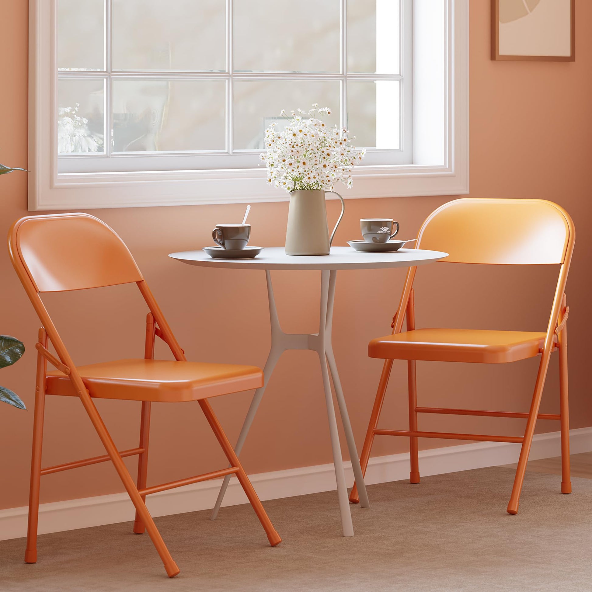 Set di 4 sedie pieghevoli Garvee con comode sedute, struttura in acciaio, impilabili, capacità di carico di 350 kg, arancione, per uso interno ed esterno