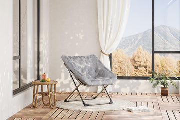 Sedia pieghevole Garvee per adulti con morbida pelliccia sintetica e struttura in acciaio, ergonomica, pieghevole, per soggiorno e camera da letto, comoda, nera