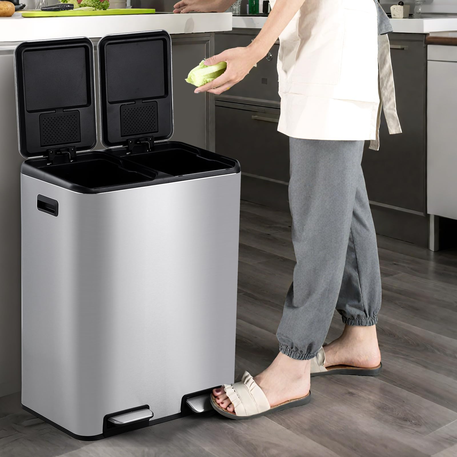 Pattumiera da cucina Garvee 2 x 30L in acciaio inox Sistema di separazione dei rifiuti Doppi scomparti Silenzioso Argento 60L