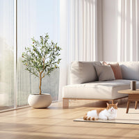 Albero di ulivo artificiale Garvee da 4,25 piedi con tronco realistico in PE, rami regolabili, seta di alta qualità, vaso stabile in PP per soggiorno e ufficio, verde