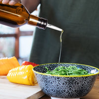 Dispenser per olio d'oliva Garvee da 17 once in vetro ambrato con versatore e imbuto in acciaio inossidabile per cucina e cottura, ermetico, antigoccia, salvaspazio