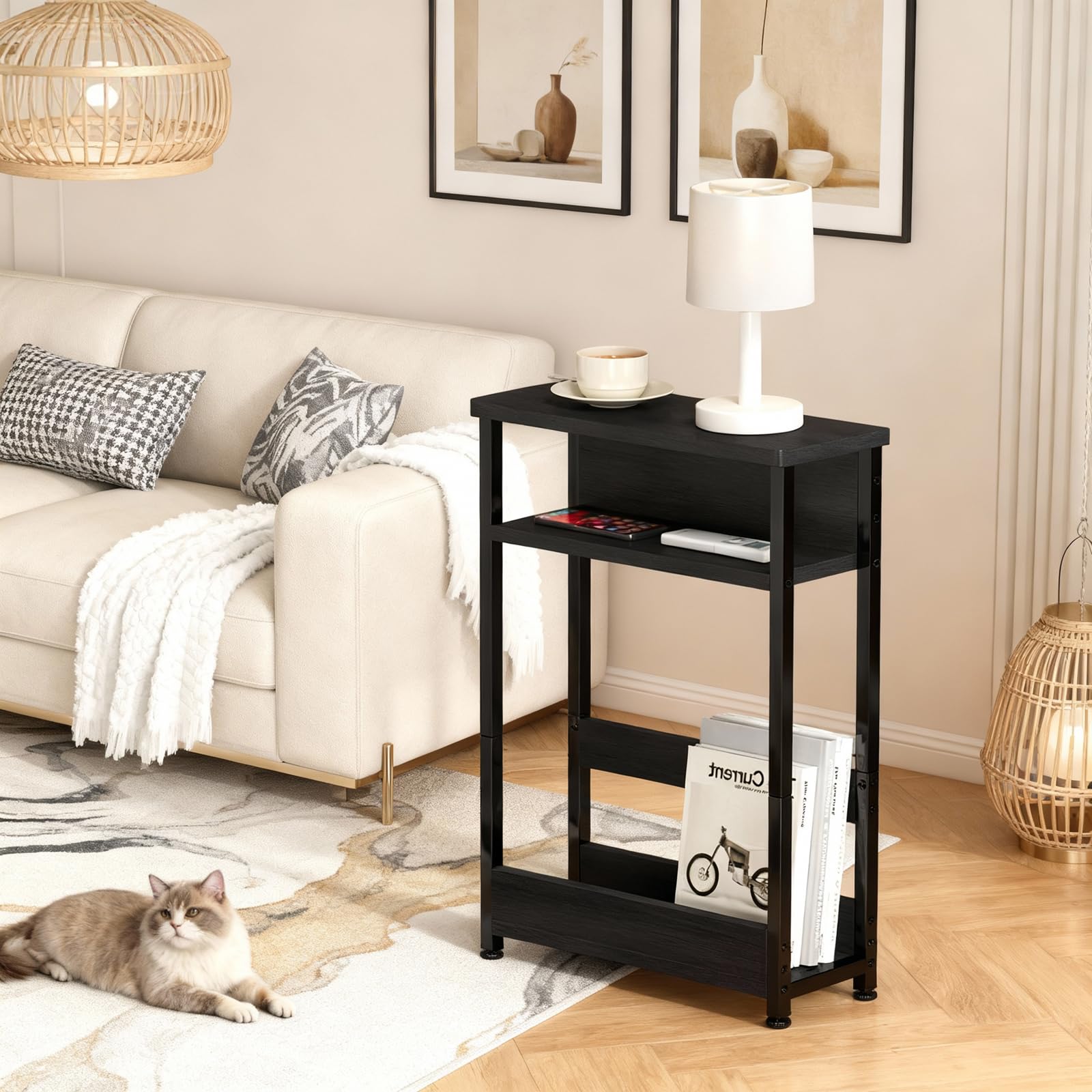 Tavolino laterale stretto Garvee, 3 ripiani con portariviste per soggiorno e camera da letto, 18,11x7,87x25,2 pollici, nero
