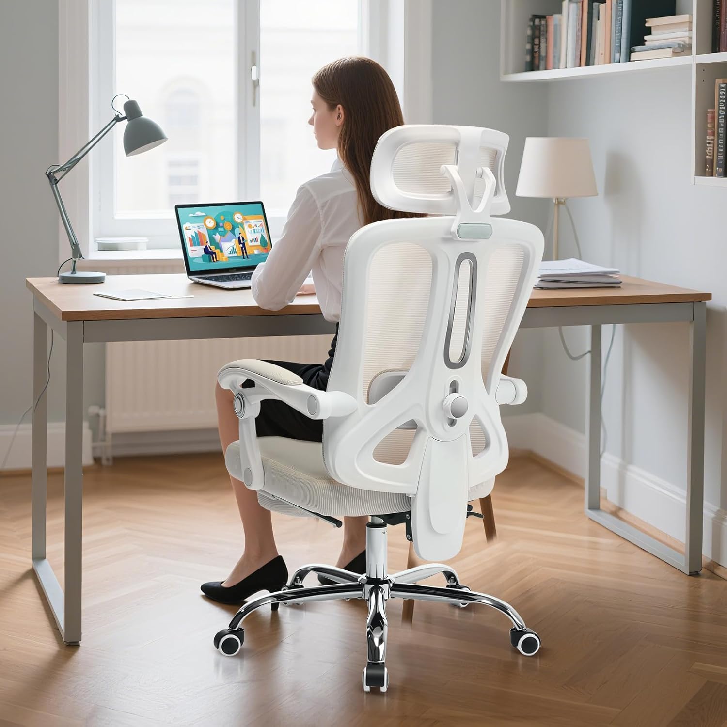 Sedia da ufficio ergonomica Garvee con poggiatesta regolabile, supporto lombare, poggiapiedi estensibile per ufficio domestico, beige, altezza regolabile, rete traspirante