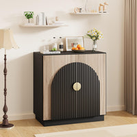 Mobile buffet Garvee Mid-Century Modern con design scanalato, ante ad arco, ripiani regolabili, nero-marrone per sala da pranzo e soggiorno, modulare, PB+MDF