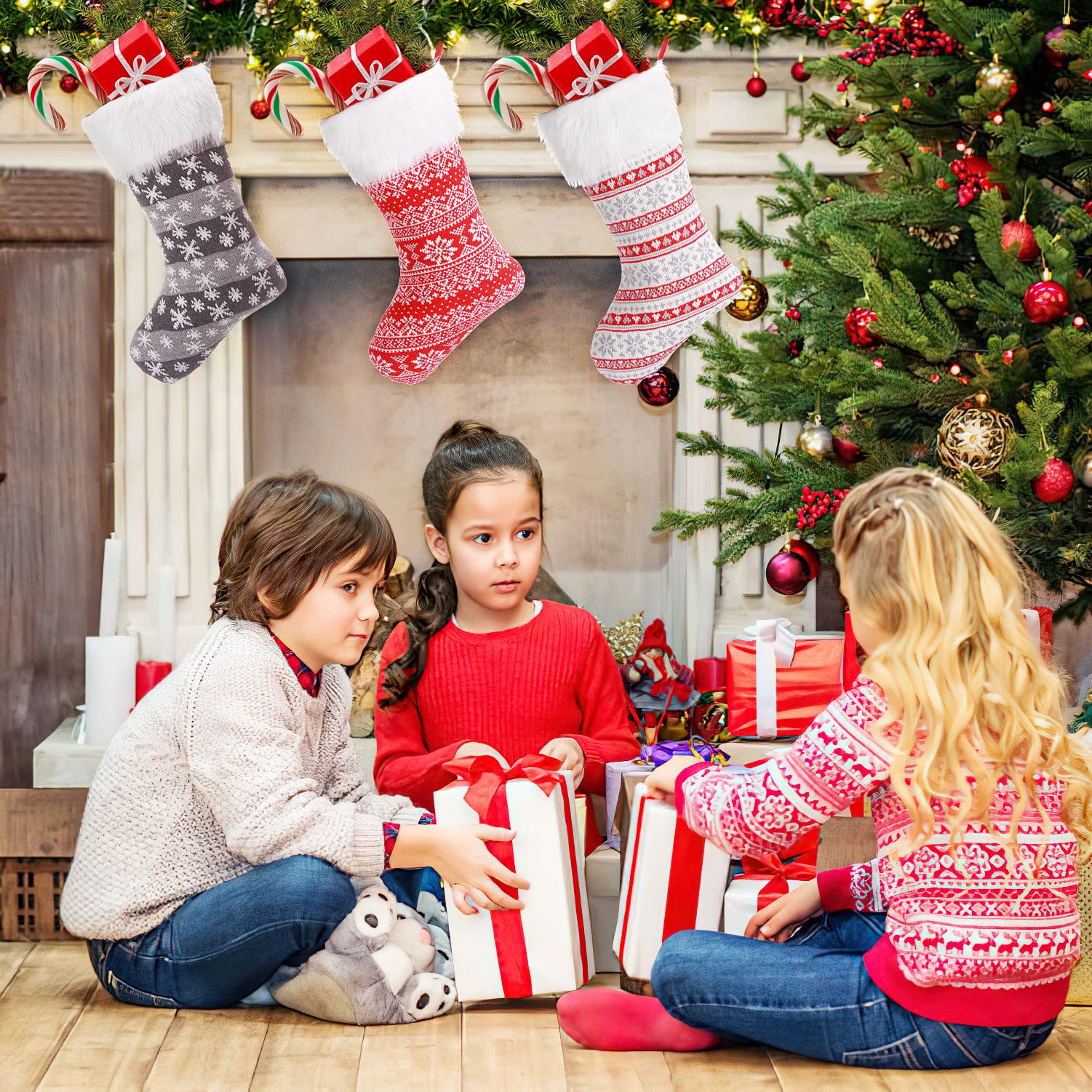 Set di 3 calze natalizie Garvee da 18 pollici con motivo a fiocco di neve, polsino in pelliccia sintetica, rosso, bianco e grigio, decorazione per camino e scala