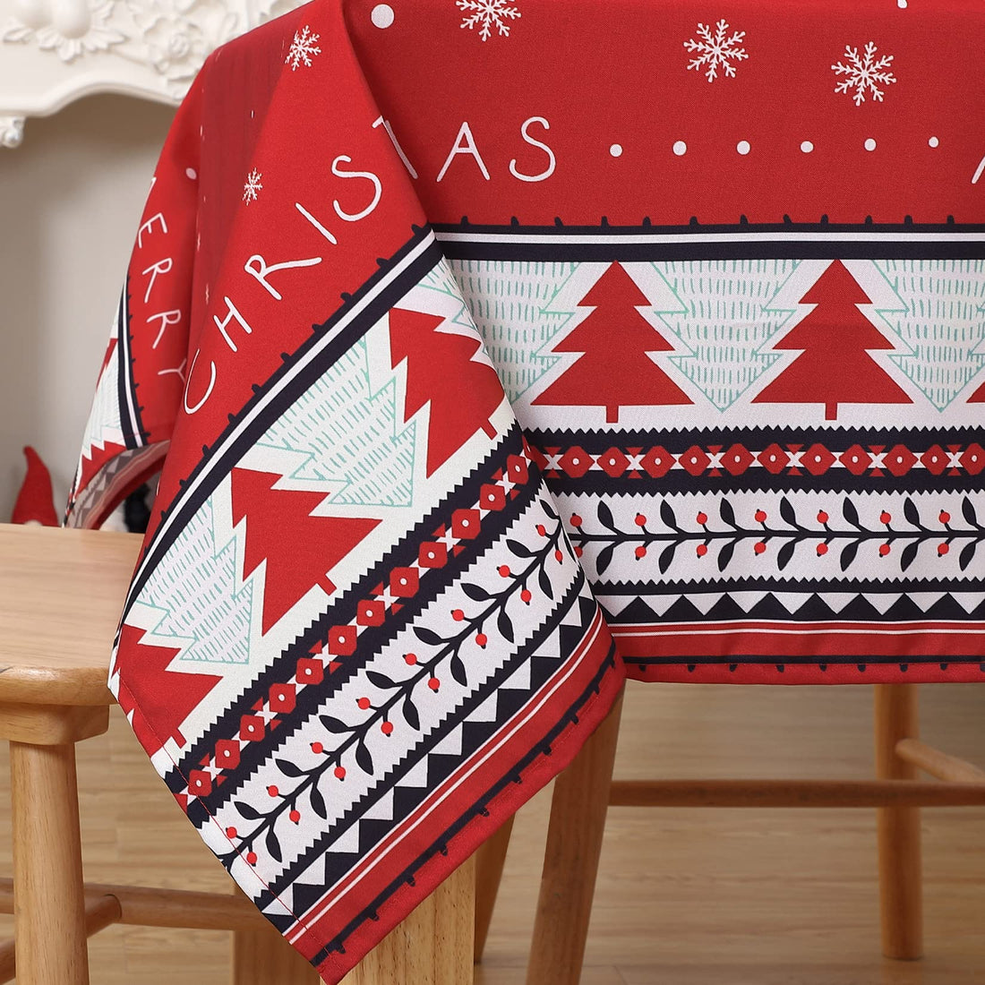 Tovaglia Garvee in tela cerata idrorepellente rossa con albero di Natale rettangolare 52x52 pollici