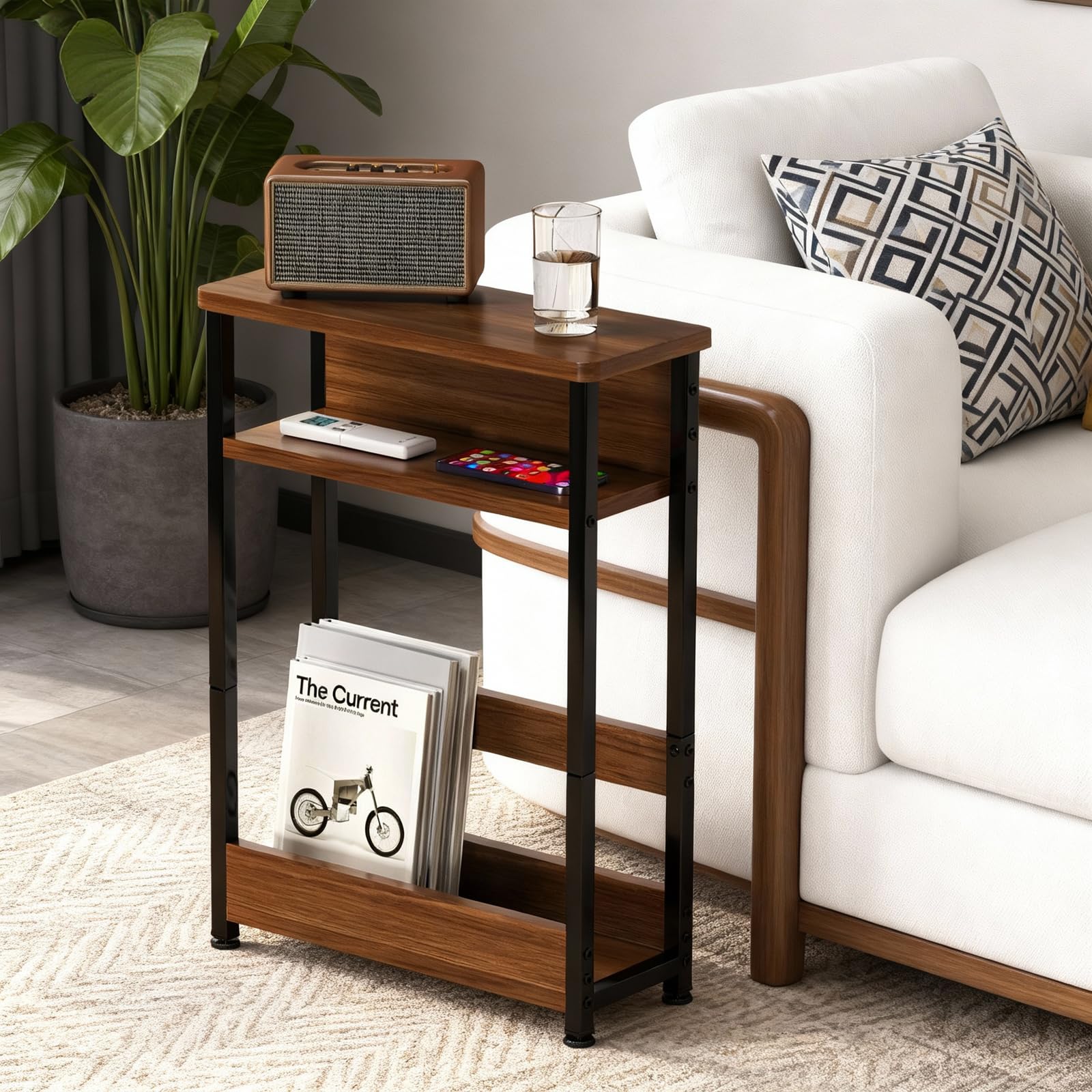Tavolino laterale stretto Garvee, 3 ripiani con ripiano, MDF e metallo, stile rustico, piedini regolabili, soggiorno e ufficio, salvaspazio, nero