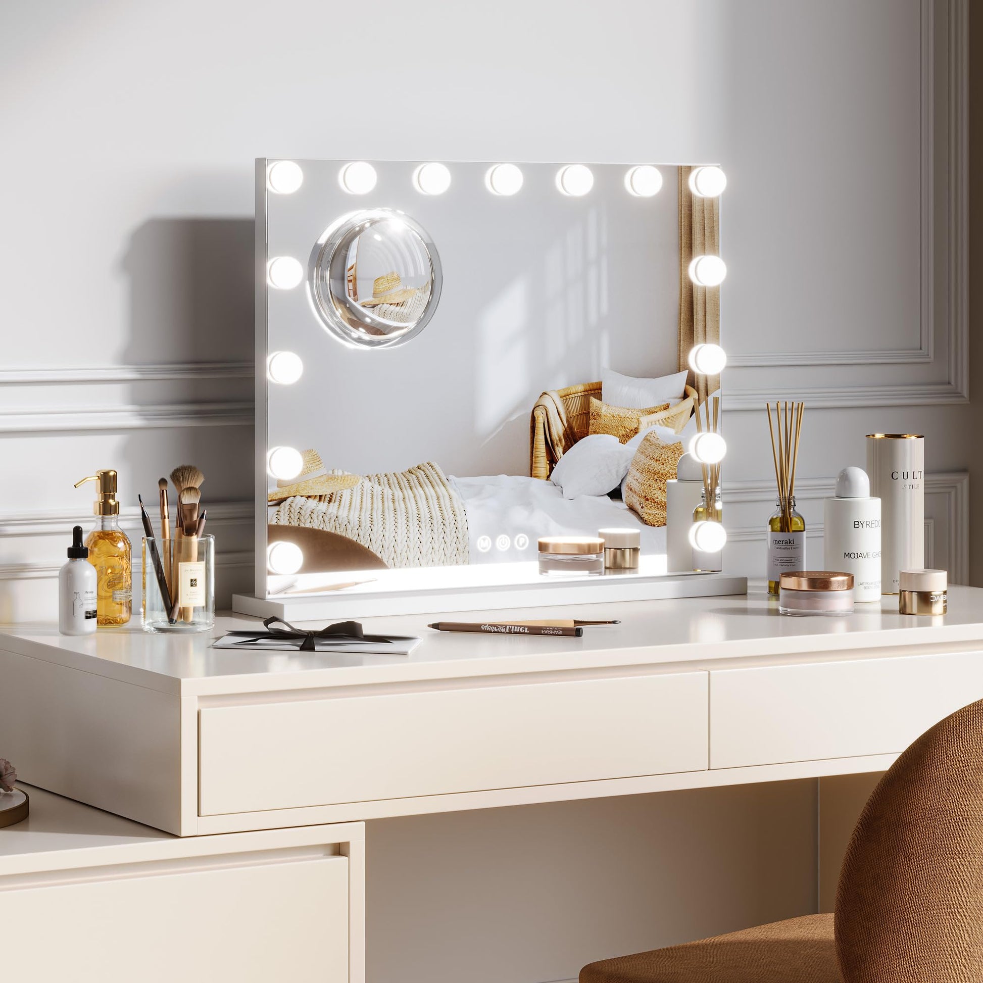 Specchio per il trucco GARVEE Hollywood 58 x 46 cm con 15 luci LED Specchio per il trucco touch bianco