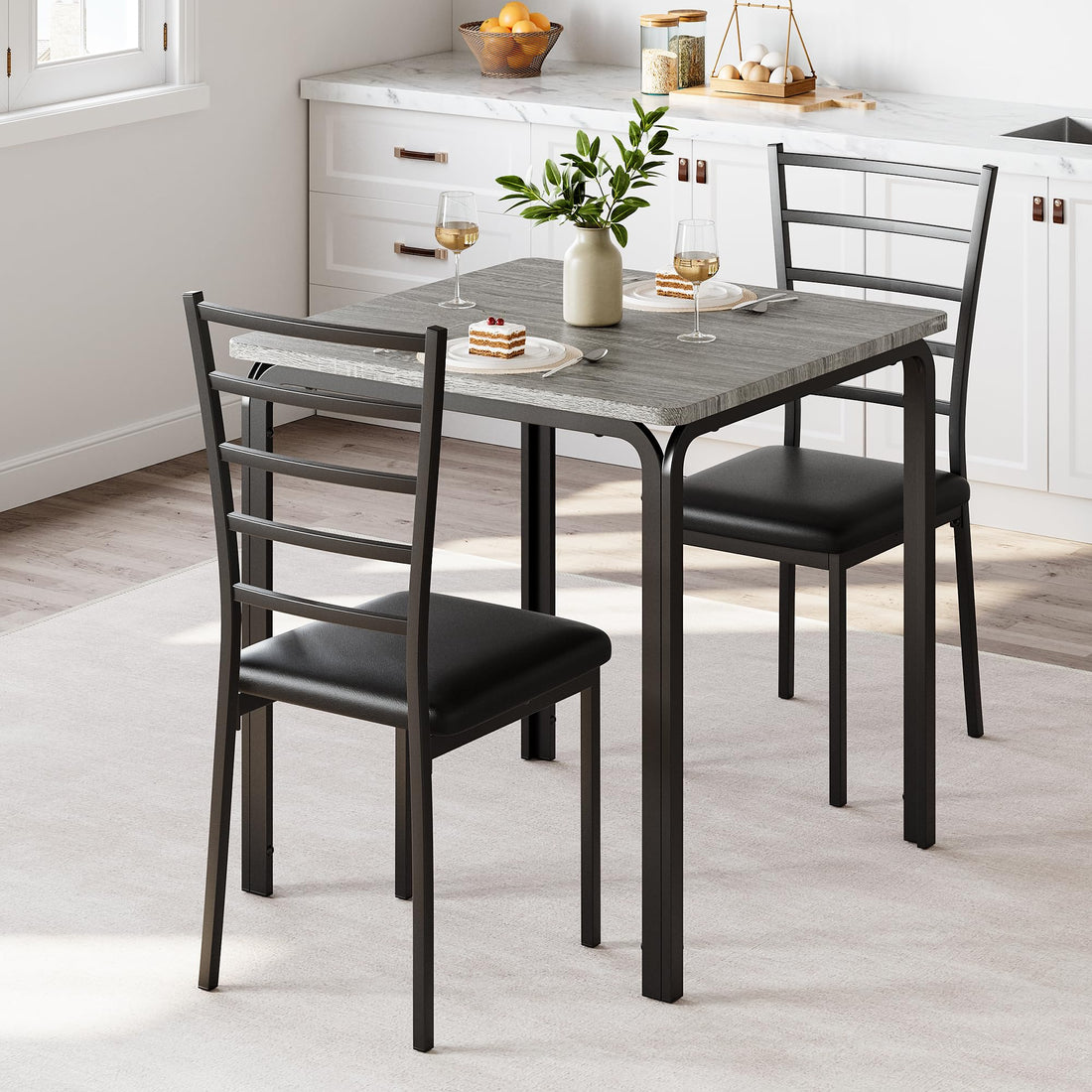 Set da pranzo Garvee da 3 pezzi con 2 sedie imbottite per piccoli spazi, cucina e ufficio, tavolo da cucina quadrato in rovere, robusto e salvaspazio