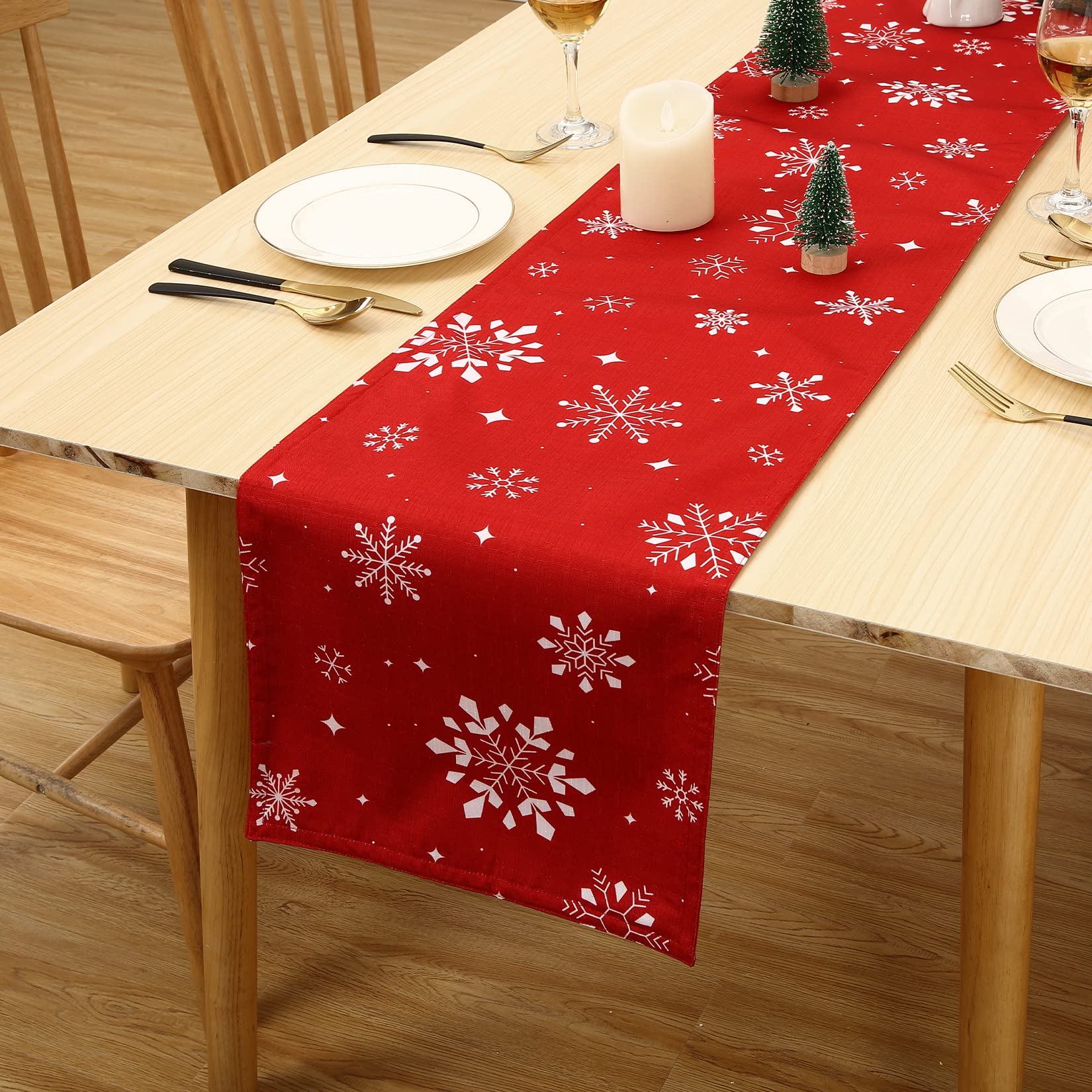 Runner da tavola natalizio Garvee con fiocchi di neve bifacciali, impermeabile, poliestere, 33x137 cm, rosso, per cucina e feste