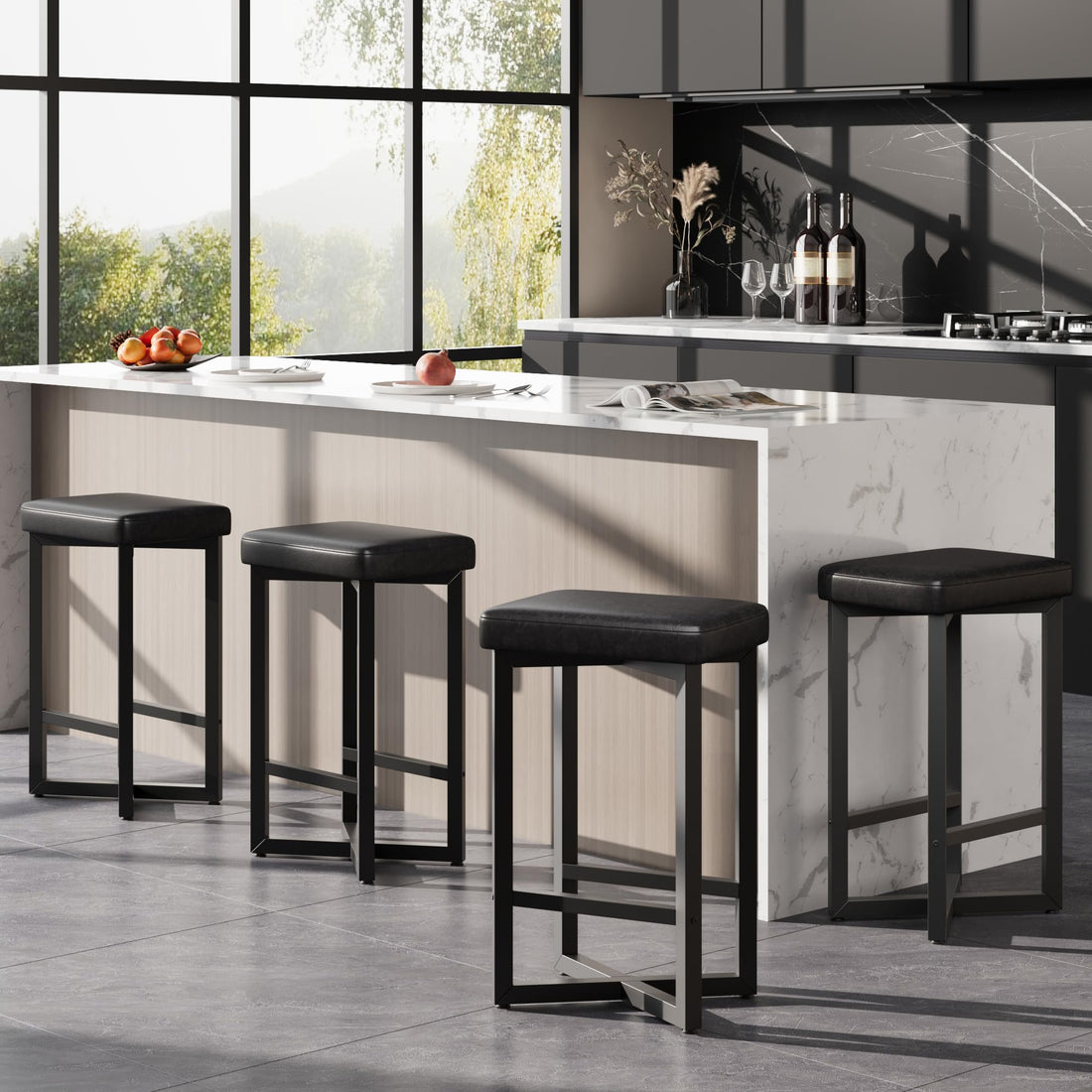 Set di 4 sgabelli da bar Garvee, 24.6 pollici, pelle PU, struttura in metallo, senza railale, isola cucina, sala da pranzo, moderno