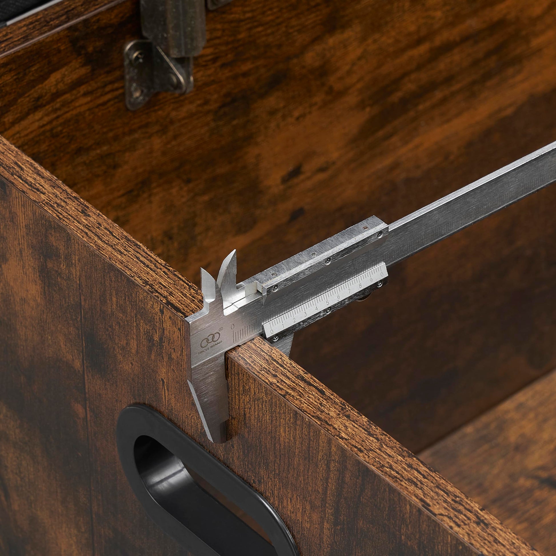 Panca portaoggetti Garvee con sportello di sicurezza, contenitore per giocattoli in legno rustico per corridoio e soggiorno, marrone, stile fattoria, robusto, versatile