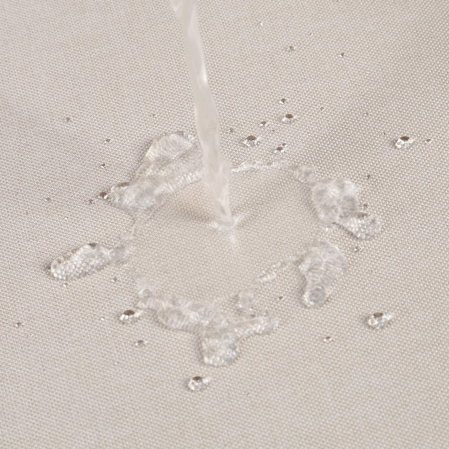 Tenda da doccia impermeabile in poliestere Garvee con ganci per bagni e vasche da bagno 72"x72" Beige