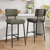Set Garvee 2 Sgabelli da Bar 66 cm in Pelle Sintetica Verde Rustico per Cucina e Isola, Gambe in Metallo, Cuscino Imbottito, Poggiapiedi a H - Verde
