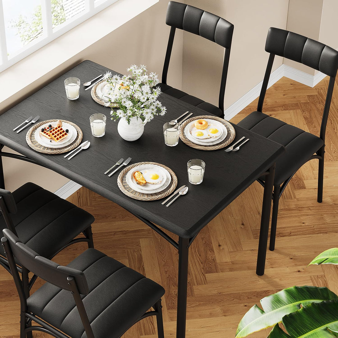 Set da pranzo Garvee da 5 pezzi, tavolo da pranzo rustico nero con sedie imbottite, per piccoli spazi, 44,33" L x 27,63" P x 30,03" H