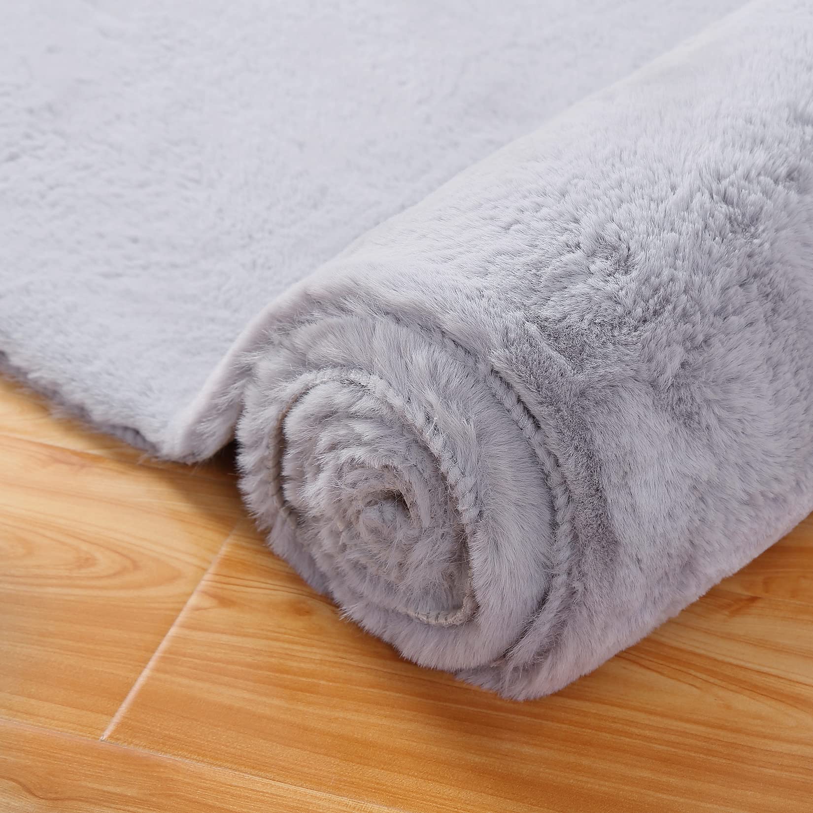 Tappeto soffice Garvee 3x5 piedi, soffice tappeto a pelo lungo, materiale in pelliccia sintetica morbida, pavimento antiscivolo, soggiorno e cameretta dei bambini, grigio