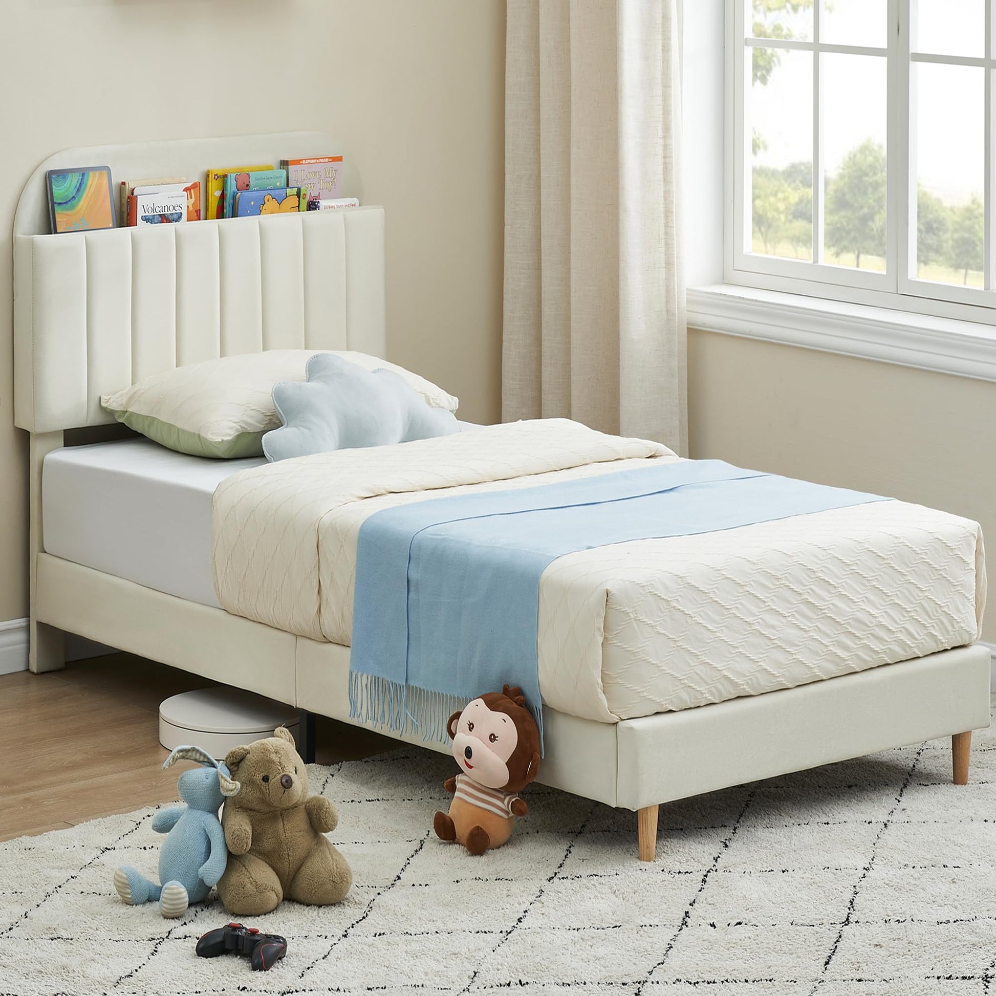 Struttura per letto singolo Garvee con rivestimento in velluto e testiera a libreria per cameretta dei bambini, bianco crema, gambe in acciaio robuste, silenzioso, facile da montare