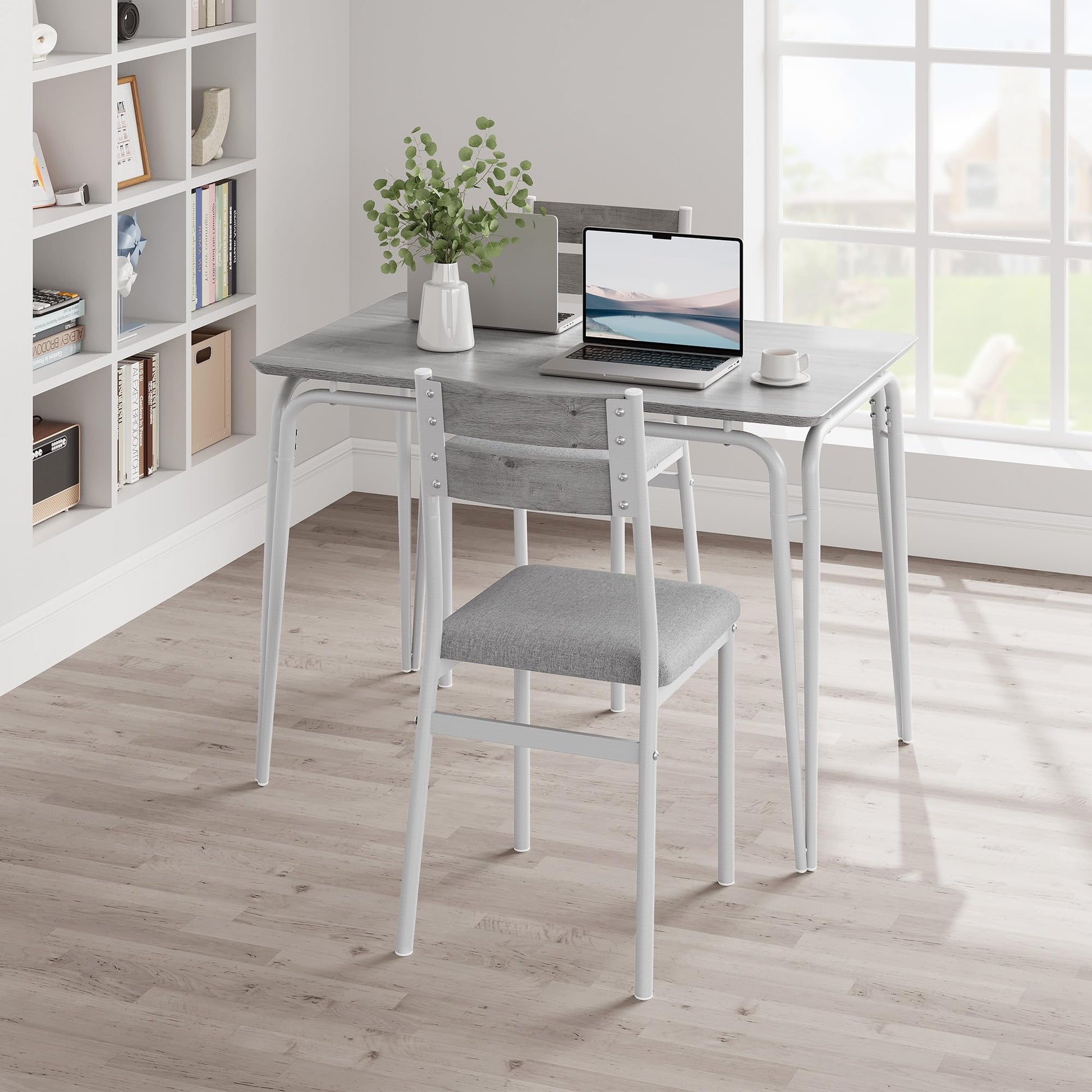 Set da pranzo Garvee per 4 persone, tavolo quadrato con 4 sedie imbottite, MDF e metallo, salvaspazio e stabile, per stanze e cucine piccole