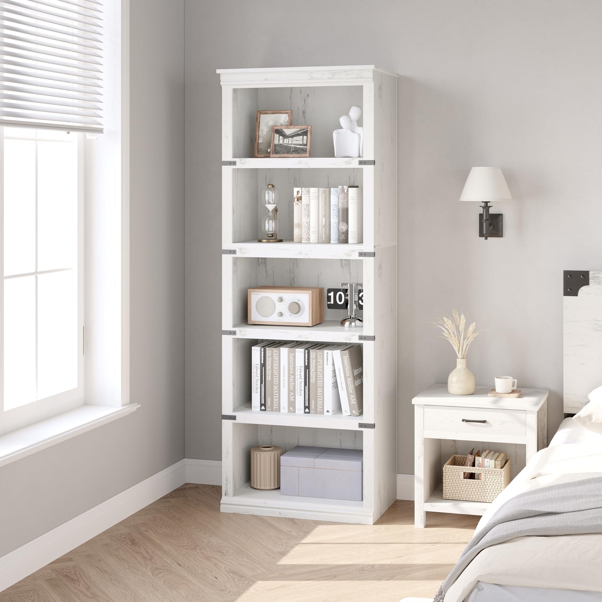 Libreria Garvee Triple Wide a 4 ripiani, grande scaffale aperto in legno, stile industriale, bianca, 67,4" H x 24,6" W x 12,8" D, soggiorno