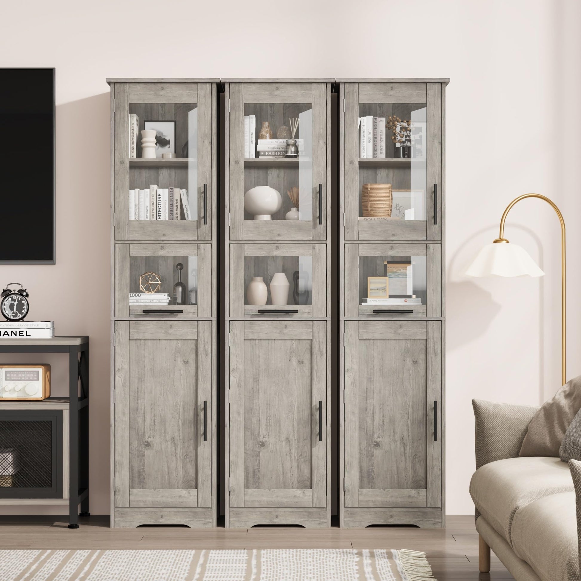 Mobiletto da bagno stretto Garvee con ante in vetro, ripiani regolabili, MDF, autoportante, grigio, per piccoli spazi, altezza 67"
