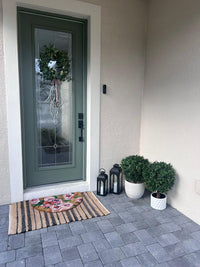 Garvee Set di alberi artificiali in bosso da 61 cm, resistenti ai raggi UV, realistici, in materiale PE, preassemblati con vaso in cemento, per ingresso e patio, verde