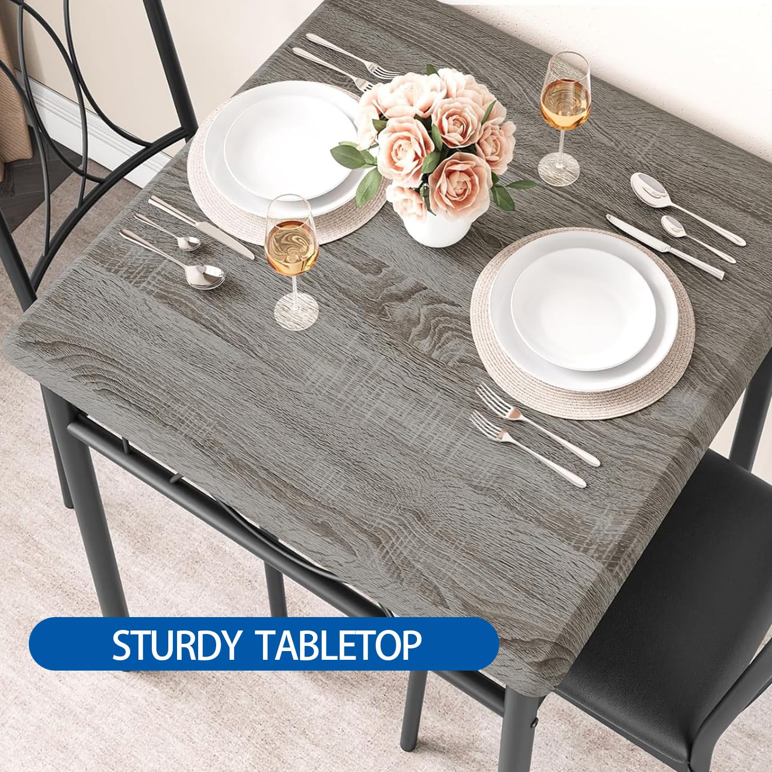 Set da pranzo Garvee da 3 pezzi per 2 persone, tavolo quadrato con sedie imbottite, legno MDF, grigio rustico, compatto per cucina e sala da pranzo