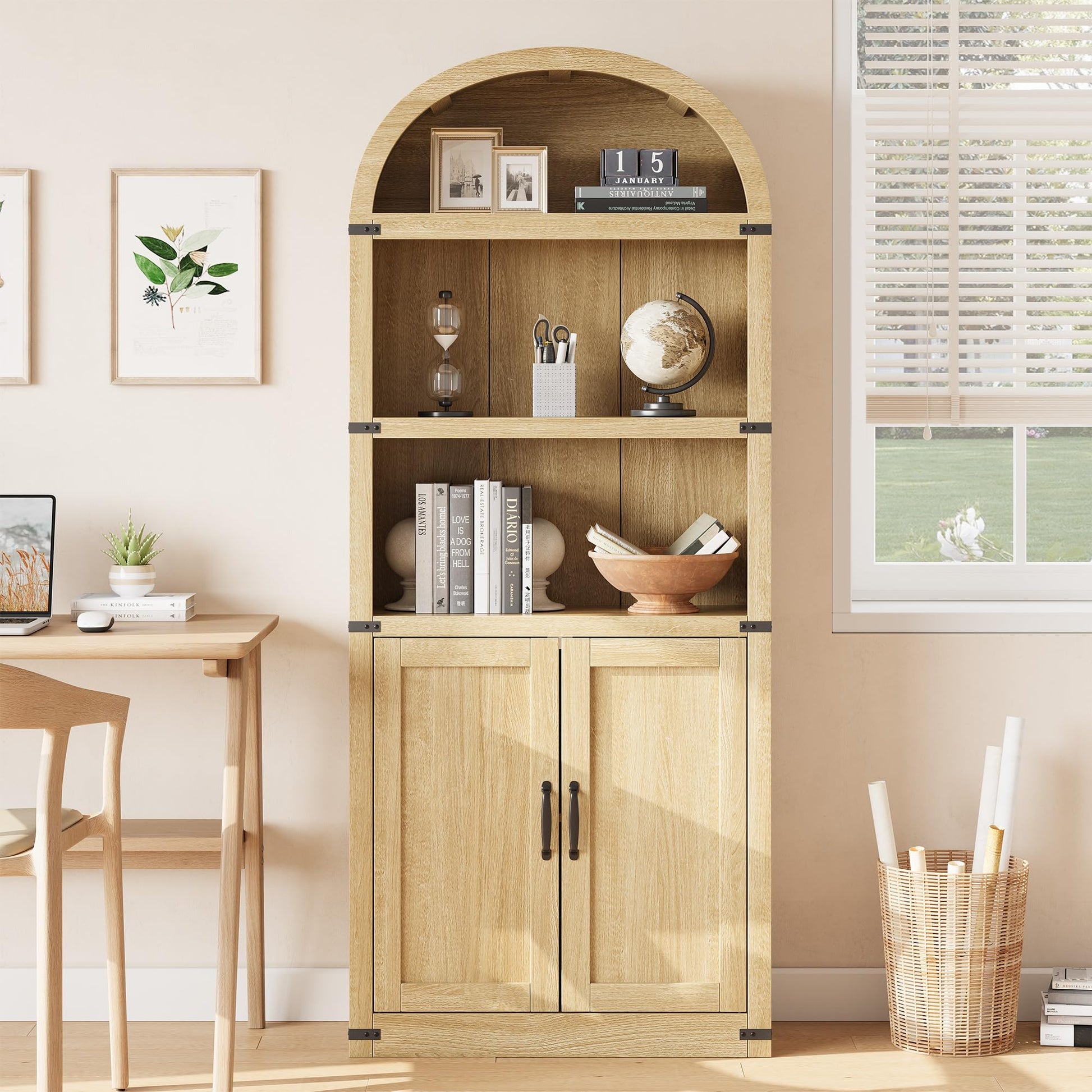 Libreria Garvee con ante, 71,65 pollici, stile fattoria, legno MDF, protezioni angolari in metallo, soggiorno e ufficio, colori legno naturale