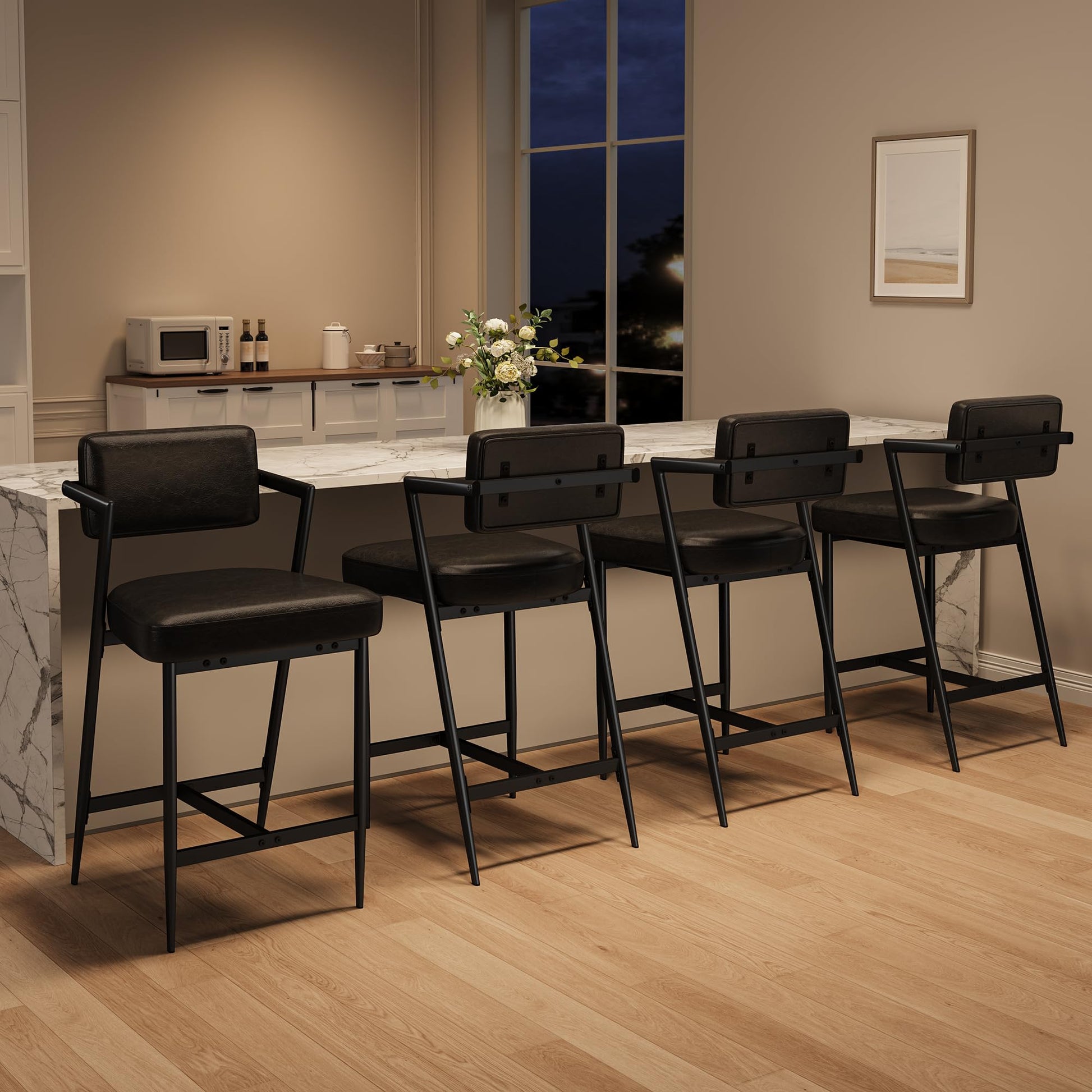 Set di 2 sgabelli da bar Garvee, sedia imbottita con schienale e poggiapiedi per cucina e bar, 26,8 pollici, pelle PU resistente all'acqua, nero