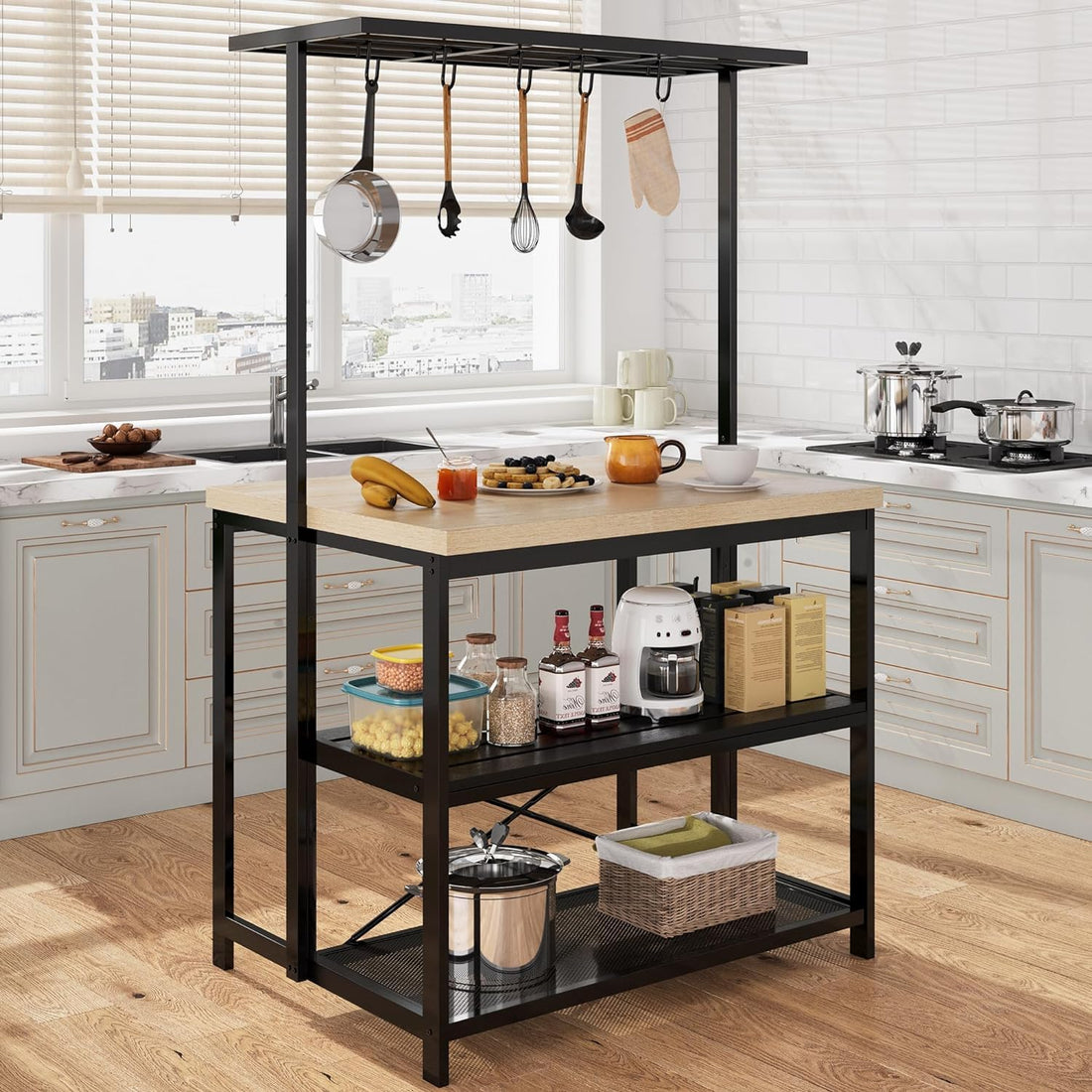 Scaffale da cucina Garvee Kitchen Island con 3 ripiani, 5 ganci, legno massello e metallo, supporto per microonde, 43,7x27,9x72 cm, sala da pranzo e soggiorno