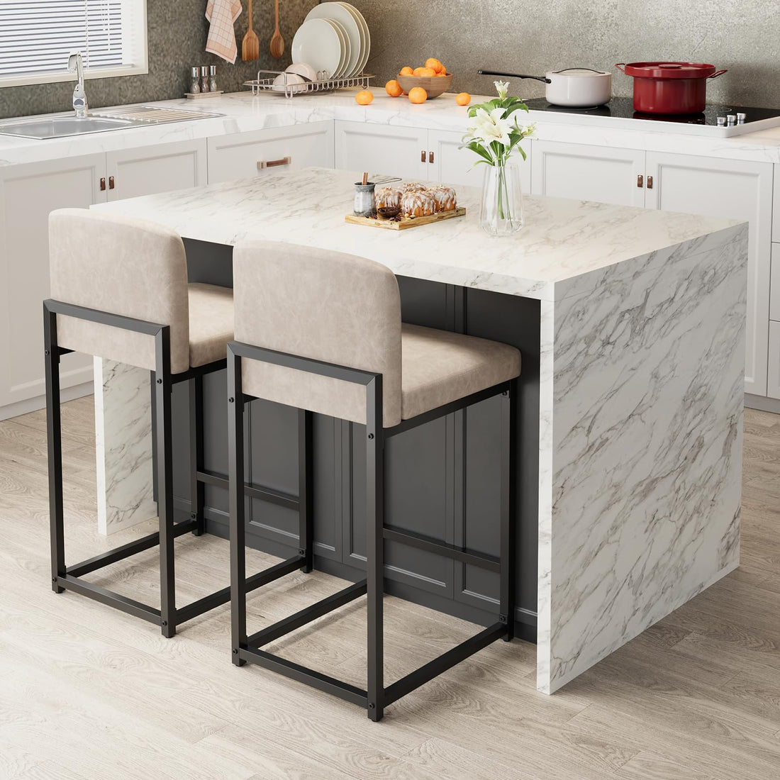 Set di 2 sgabelli da bar Garvee moderni con schienale e poggiapiedi, altezza regolabile, beige, isola cucina e sala da pranzo